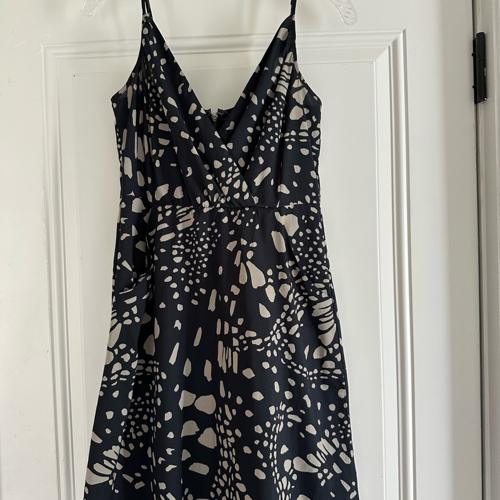 GAP Black and Beige Spaghetti Strap Mini Sundress